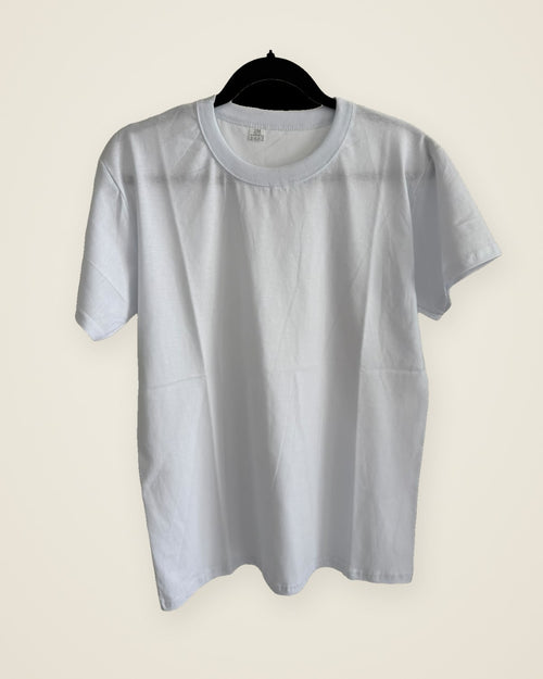 Remera Esencial Blanca de algodón peinado 24/1, vista frontal