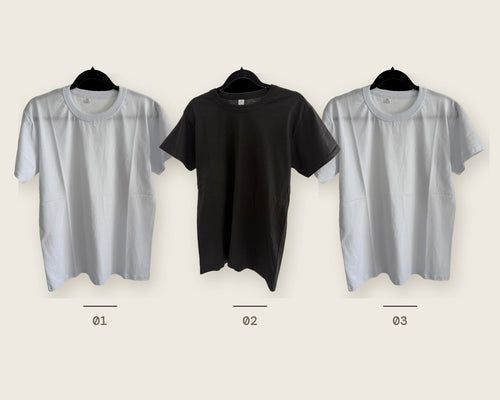 Pack x3: 2 remeras blancas y 1 negra, numeradas 01 a 03